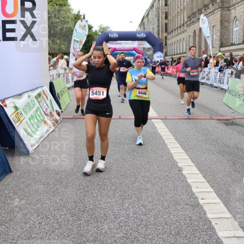 06.09.2026 - CURREX Alsterlauf Strokosch-Dieckow http://msf.ph/oto/10136243 06.09.2026 10:11:43 Ziel 2125, 2356, 2701, 3060, 3284, 3285, 3373, 3704, 3922, 4188, 4189, 4611, 5451, 5458, 6019, 6166, 6362, 6446 meine-sportfotos.de