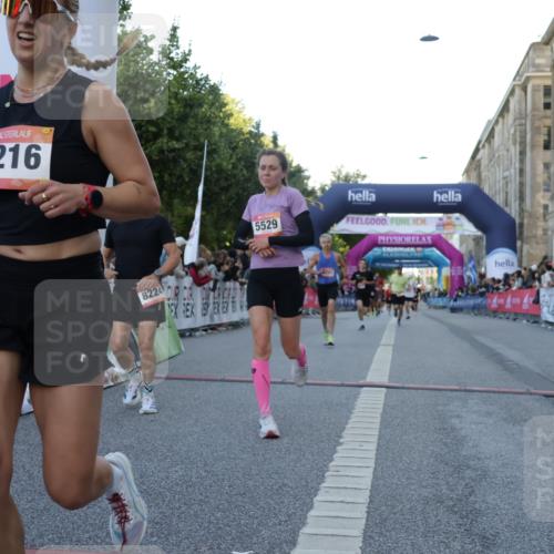 06.09.2026 - CURREX Alsterlauf Yannick Fuchs http://msf.ph/oto/10136273 06.09.2026 09:44:38 Ziel 2894, 3445, 3503, 3545, 4133, 4203, 4597, 5271, 5453, 5529, 5864, 6201, 6366, 8097, 8216, 8224 meine-sportfotos.de