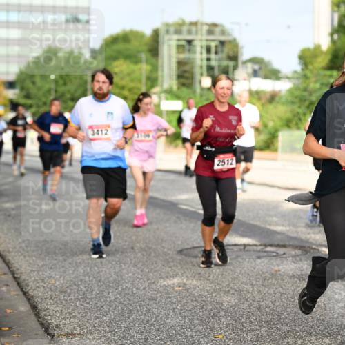 06.09.2026 - CURREX Alsterlauf Dr. Thomas Lammeyer http://msf.ph/oto/10136277 06.09.2026 10:01:16 Laufen 3412, 2512, 11, 6253 meine-sportfotos.de