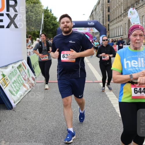 06.09.2026 - CURREX Alsterlauf Strokosch-Dieckow http://msf.ph/oto/10136278 06.09.2026 10:11:46 Ziel 2110, 2125, 2192, 2701, 3060, 3662, 3663, 3704, 4188, 4189, 4276, 4611, 5451, 5458, 6019, 6166, 6362, 6446, 8165, 8166 meine-sportfotos.de