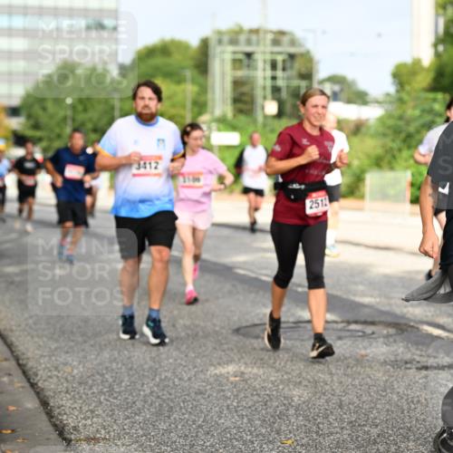06.09.2026 - CURREX Alsterlauf Dr. Thomas Lammeyer http://msf.ph/oto/10136279 06.09.2026 10:01:16 Laufen 3412, 2512, 3011 meine-sportfotos.de