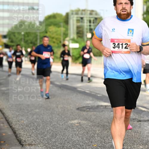 06.09.2026 - CURREX Alsterlauf Dr. Thomas Lammeyer http://msf.ph/oto/10136298 06.09.2026 10:01:18 Laufen 3412 meine-sportfotos.de