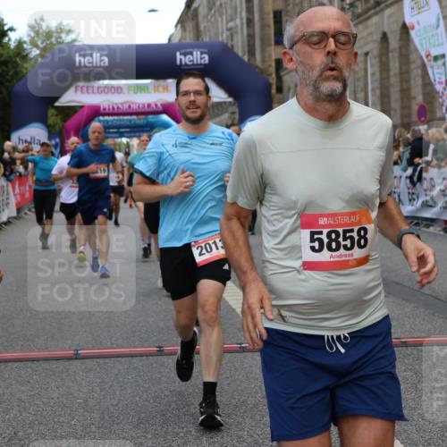 06.09.2026 - CURREX Alsterlauf Strokosch-Dieckow http://msf.ph/oto/10136301 06.09.2026 09:58:29 Ziel 2013, 2173, 3031, 3055, 3261, 3560, 3679, 3693, 4050, 4106, 4352, 4501, 4525, 4806, 5018, 5257, 5640, 5840, 5858, 6099, 6118, 6470, 8077, 8296, 8319 meine-sportfotos.de