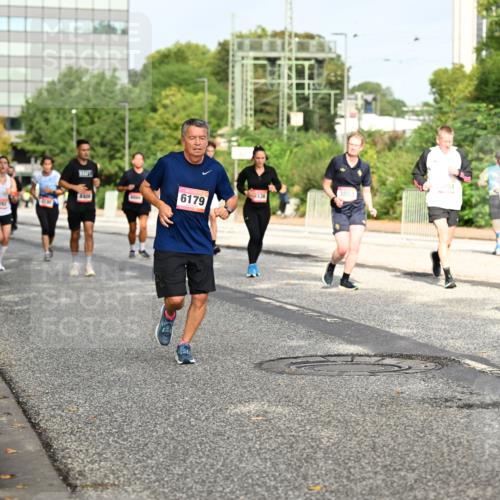 06.09.2026 - CURREX Alsterlauf Dr. Thomas Lammeyer http://msf.ph/oto/10136310 06.09.2026 10:01:19 Laufen 3853, 336, 4408, 6179, 1239 meine-sportfotos.de