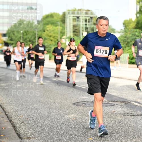 06.09.2026 - CURREX Alsterlauf Dr. Thomas Lammeyer http://msf.ph/oto/10136323 06.09.2026 10:01:21 Laufen 6179 meine-sportfotos.de