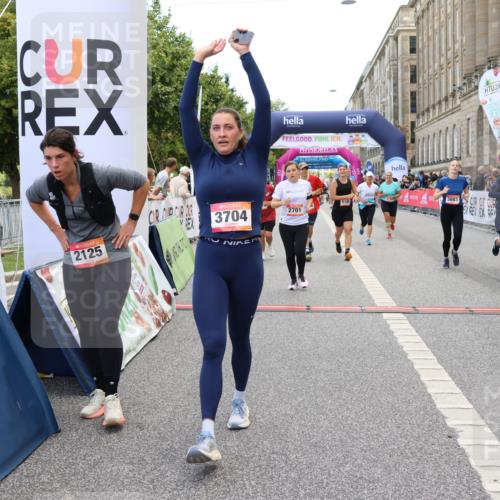 06.09.2026 - CURREX Alsterlauf Strokosch-Dieckow http://msf.ph/oto/10136324 06.09.2026 10:11:48 Ziel 2110, 2125, 2192, 2701, 3060, 3662, 3663, 3704, 4276, 4611, 5197, 6019, 6166, 6362, 6446, 6467, 8165, 8166 meine-sportfotos.de