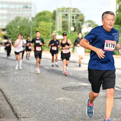 06.09.2026 - CURREX Alsterlauf Dr. Thomas Lammeyer http://msf.ph/oto/10136329 06.09.2026 10:01:21 Laufen 6179 meine-sportfotos.de