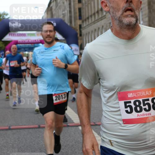 06.09.2026 - CURREX Alsterlauf Strokosch-Dieckow http://msf.ph/oto/10136331 06.09.2026 09:58:29 Ziel 2013, 2173, 3031, 3055, 3261, 3560, 3679, 3693, 4050, 4106, 4352, 4501, 4525, 4806, 5018, 5257, 5640, 5840, 5858, 6099, 6118, 6470, 8077, 8296, 8319 meine-sportfotos.de