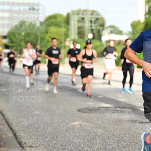 06.09.2026 - CURREX Alsterlauf Dr. Thomas Lammeyer http://msf.ph/oto/10136334 06.09.2026 10:01:22 Laufen 6179 meine-sportfotos.de