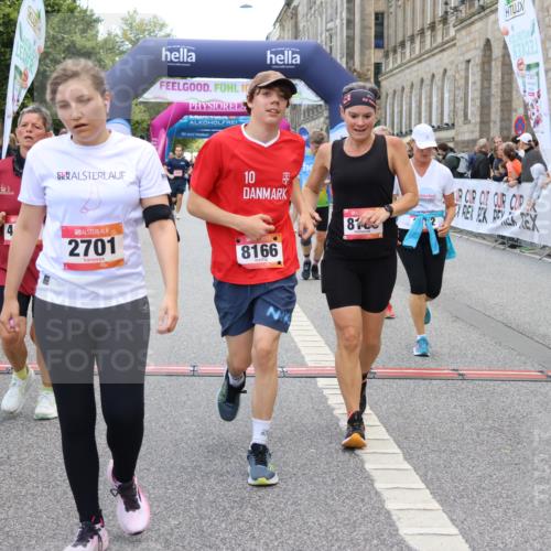 06.09.2026 - CURREX Alsterlauf Strokosch-Dieckow http://msf.ph/oto/10136354 06.09.2026 10:11:50 Ziel 2110, 2125, 2192, 2701, 3060, 3662, 3663, 3704, 4276, 4611, 4653, 5197, 5292, 6019, 6166, 6362, 6467, 8165, 8166 meine-sportfotos.de