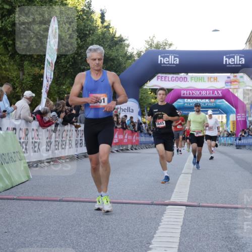06.09.2026 - CURREX Alsterlauf Yannick Fuchs http://msf.ph/oto/10136360 06.09.2026 09:44:40 Ziel 3226, 3445, 3503, 3545, 3671, 4133, 4597, 5453, 5529, 5864, 6201, 8097, 8216, 8224, 8264 meine-sportfotos.de