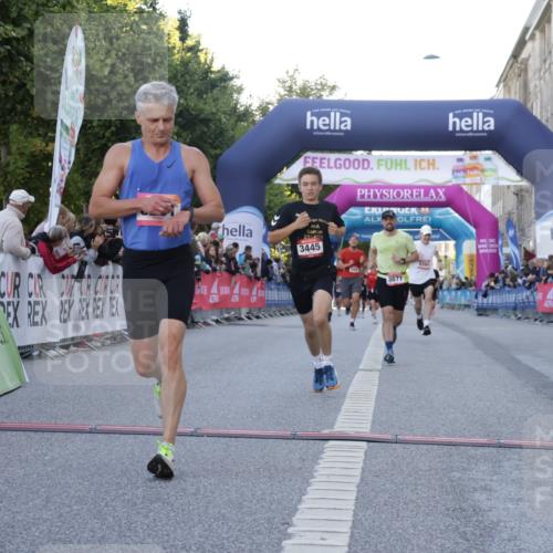 06.09.2026 - CURREX Alsterlauf Yannick Fuchs http://msf.ph/oto/10136369 06.09.2026 09:44:40 Ziel 3226, 3445, 3503, 3545, 3671, 4133, 4597, 5453, 5529, 5864, 6201, 8097, 8216, 8224, 8264 meine-sportfotos.de