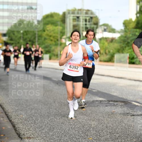 06.09.2026 - CURREX Alsterlauf Dr. Thomas Lammeyer http://msf.ph/oto/10136377 06.09.2026 10:01:26 Laufen 6392, 4408 meine-sportfotos.de