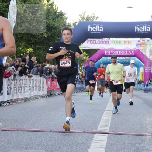 06.09.2026 - CURREX Alsterlauf Yannick Fuchs http://msf.ph/oto/10136392 06.09.2026 09:44:41 Ziel 3226, 3445, 3503, 3545, 3671, 4133, 4597, 5453, 5529, 6201, 8216, 8224, 8264 meine-sportfotos.de