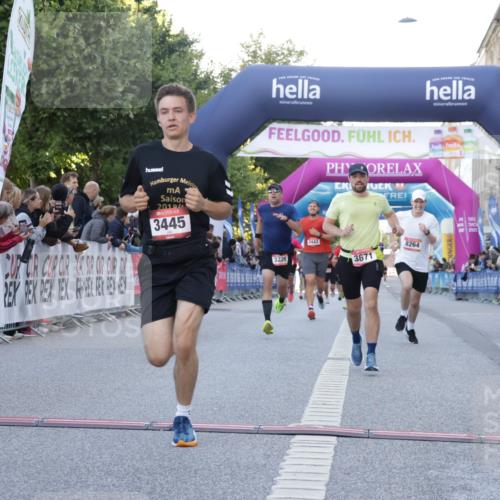 06.09.2026 - CURREX Alsterlauf Yannick Fuchs http://msf.ph/oto/10136401 06.09.2026 09:44:41 Ziel 3226, 3445, 3503, 3545, 3671, 4133, 4597, 5453, 5529, 6201, 8216, 8224, 8264 meine-sportfotos.de