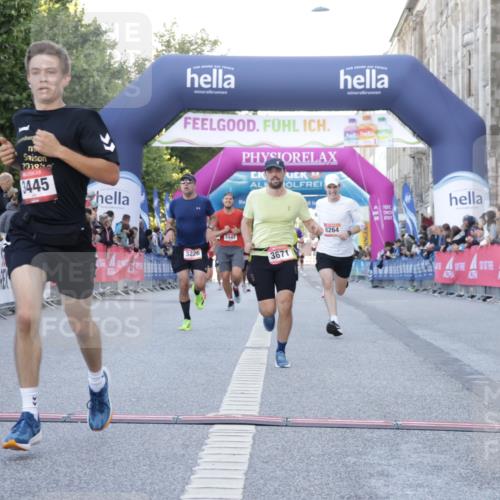 06.09.2026 - CURREX Alsterlauf Yannick Fuchs http://msf.ph/oto/10136406 06.09.2026 09:44:41 Ziel 3226, 3445, 3503, 3545, 3671, 4133, 4597, 5453, 5529, 6201, 8216, 8224, 8264 meine-sportfotos.de