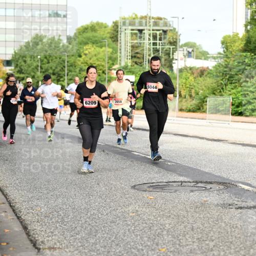 06.09.2026 - CURREX Alsterlauf Dr. Thomas Lammeyer http://msf.ph/oto/10136425 06.09.2026 10:01:30 Laufen 6209, 2658, 5044 meine-sportfotos.de