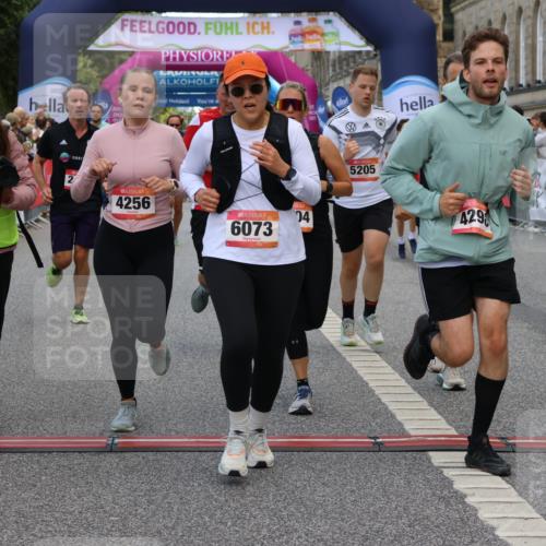 06.09.2026 - CURREX Alsterlauf Strokosch-Dieckow http://msf.ph/oto/10136427 06.09.2026 09:58:40 Ziel 2034, 2120, 2717, 3031, 4147, 4227, 4256, 4265, 4304, 4356, 4423, 4652, 4695, 4747, 5205, 5207, 5521, 5706, 5725, 5810, 6073, 6118, 8077 meine-sportfotos.de