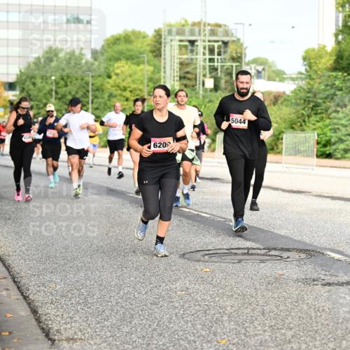 06.09.2026 - CURREX Alsterlauf Dr. Thomas Lammeyer http://msf.ph/oto/10136432 06.09.2026 10:01:31 Laufen 4549, 6209, 5044 meine-sportfotos.de