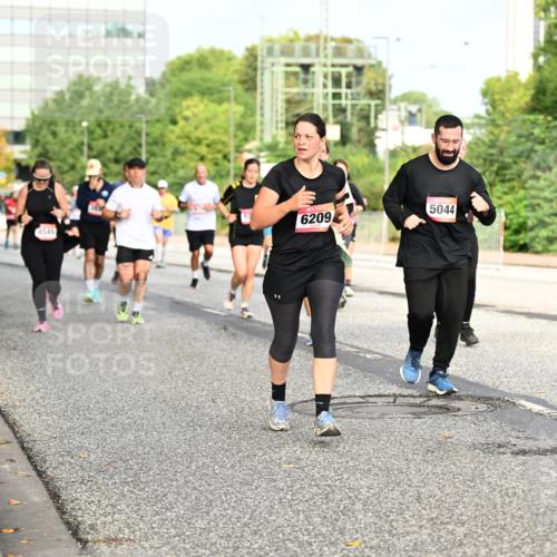 06.09.2026 - CURREX Alsterlauf Dr. Thomas Lammeyer http://msf.ph/oto/10136439 06.09.2026 10:01:31 Laufen 4549, 6209, 5044 meine-sportfotos.de