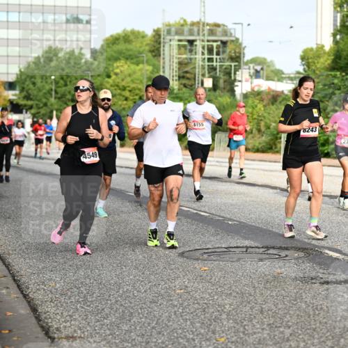 06.09.2026 - CURREX Alsterlauf Dr. Thomas Lammeyer http://msf.ph/oto/10136471 06.09.2026 10:01:34 Laufen 4549, 6155, 8243, 2718, 3317 meine-sportfotos.de