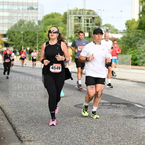 06.09.2026 - CURREX Alsterlauf Dr. Thomas Lammeyer http://msf.ph/oto/10136482 06.09.2026 10:01:35 Laufen 4549, 62, 1, 2776, 824 meine-sportfotos.de