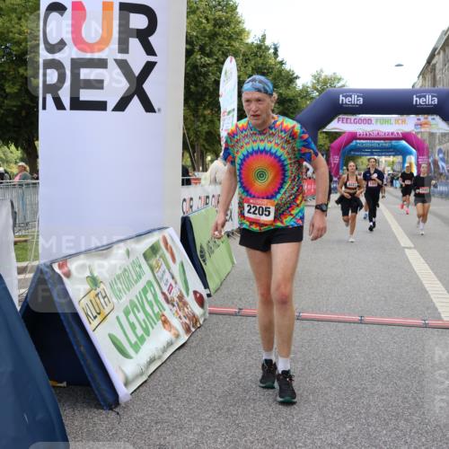 06.09.2026 - CURREX Alsterlauf Strokosch-Dieckow http://msf.ph/oto/10136485 06.09.2026 10:12:36 Ziel 2132, 2205, 2750, 3162, 3173, 3244, 3245, 3616, 3710, 4302, 4421, 4810, 4975, 4976, 5185, 5285, 6094, 6237, 8227 meine-sportfotos.de