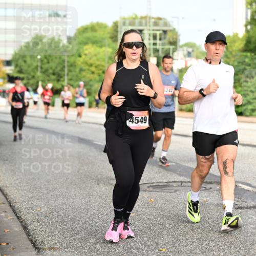 06.09.2026 - CURREX Alsterlauf Dr. Thomas Lammeyer http://msf.ph/oto/10136488 06.09.2026 10:01:36 Laufen 4549, 6242 meine-sportfotos.de