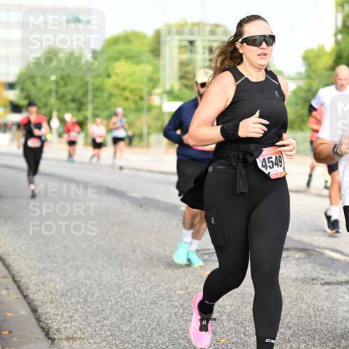 06.09.2026 - CURREX Alsterlauf Dr. Thomas Lammeyer http://msf.ph/oto/10136494 06.09.2026 10:01:36 Laufen 4549 meine-sportfotos.de
