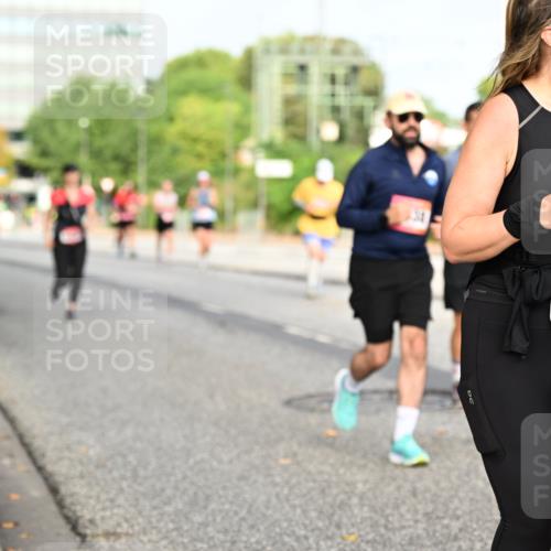 06.09.2026 - CURREX Alsterlauf Dr. Thomas Lammeyer http://msf.ph/oto/10136500 06.09.2026 10:01:37 Laufen 4549 meine-sportfotos.de