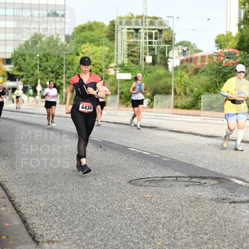 06.09.2026 - CURREX Alsterlauf Dr. Thomas Lammeyer http://msf.ph/oto/10136525 06.09.2026 10:01:39 Laufen 4430, 6110 meine-sportfotos.de