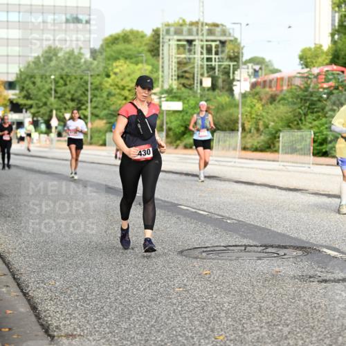 06.09.2026 - CURREX Alsterlauf Dr. Thomas Lammeyer http://msf.ph/oto/10136530 06.09.2026 10:01:40 Laufen 430, 6110 meine-sportfotos.de