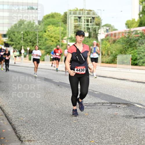 06.09.2026 - CURREX Alsterlauf Dr. Thomas Lammeyer http://msf.ph/oto/10136538 06.09.2026 10:01:40 Laufen 4430, 110 meine-sportfotos.de