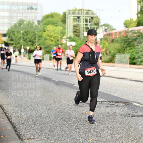 06.09.2026 - CURREX Alsterlauf Dr. Thomas Lammeyer http://msf.ph/oto/10136541 06.09.2026 10:01:41 Laufen 4430 meine-sportfotos.de