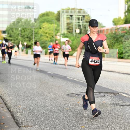 06.09.2026 - CURREX Alsterlauf Dr. Thomas Lammeyer http://msf.ph/oto/10136545 06.09.2026 10:01:41 Laufen 4430, 10, 10 meine-sportfotos.de