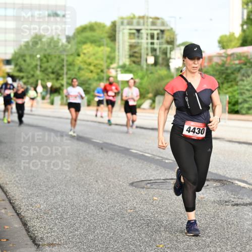 06.09.2026 - CURREX Alsterlauf Dr. Thomas Lammeyer http://msf.ph/oto/10136546 06.09.2026 10:01:41 Laufen 4430 meine-sportfotos.de