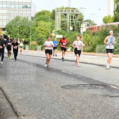 06.09.2026 - CURREX Alsterlauf Dr. Thomas Lammeyer http://msf.ph/oto/10136561 06.09.2026 10:01:42 Laufen 2625, 4152, 4151, 5777, 5135, 3751, 2476 meine-sportfotos.de