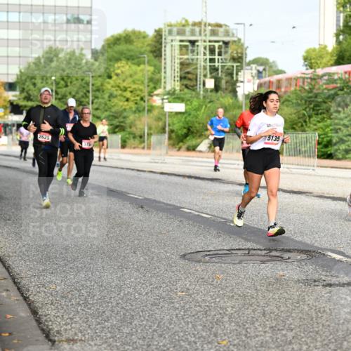06.09.2026 - CURREX Alsterlauf Dr. Thomas Lammeyer http://msf.ph/oto/10136590 06.09.2026 10:01:45 Laufen 5457, 2625, 375, 5135, 2476 meine-sportfotos.de