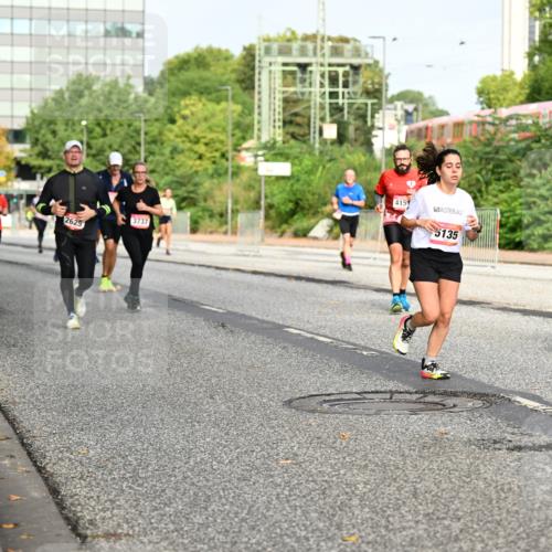 06.09.2026 - CURREX Alsterlauf Dr. Thomas Lammeyer http://msf.ph/oto/10136592 06.09.2026 10:01:45 Laufen 3737, 2625, 4151, 3135, 2476 meine-sportfotos.de