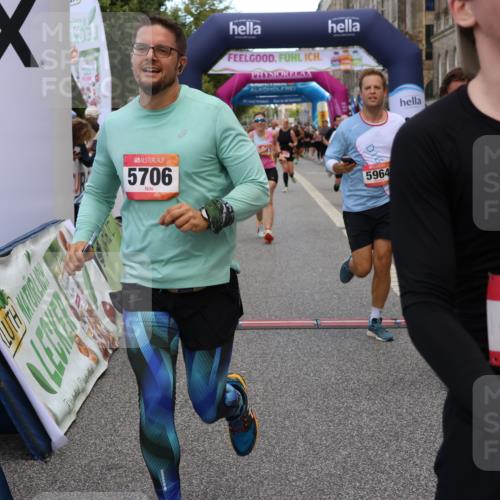 06.09.2026 - CURREX Alsterlauf Strokosch-Dieckow http://msf.ph/oto/10136604 06.09.2026 09:58:46 Ziel 2017, 2034, 2120, 2244, 2711, 2717, 3078, 3691, 4147, 4227, 4256, 4265, 4304, 4356, 4695, 4747, 5205, 5207, 5557, 5706, 5764, 5810, 5964, 6073, 6111 meine-sportfotos.de
