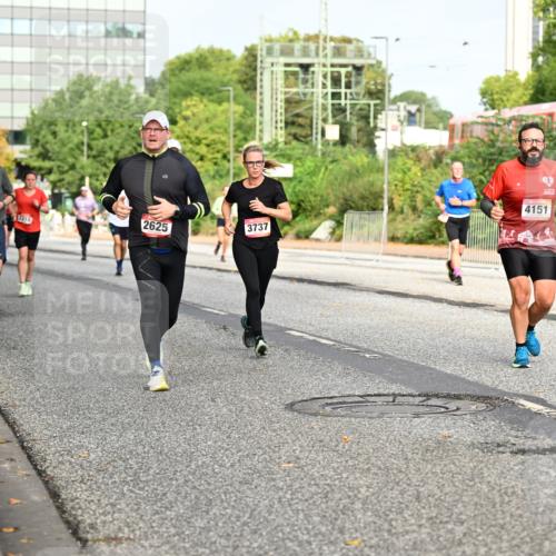 06.09.2026 - CURREX Alsterlauf Dr. Thomas Lammeyer http://msf.ph/oto/10136616 06.09.2026 10:01:47 Laufen 4151, 3457, 310, 2625, 3737 meine-sportfotos.de
