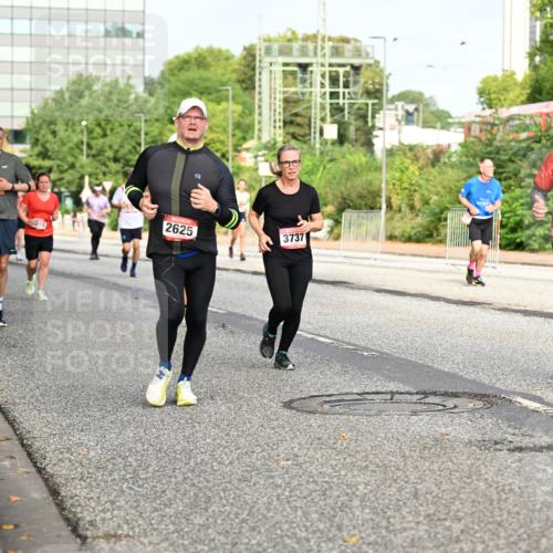 06.09.2026 - CURREX Alsterlauf Dr. Thomas Lammeyer http://msf.ph/oto/10136623 06.09.2026 10:01:48 Laufen 345, 2625, 3737, 4151 meine-sportfotos.de