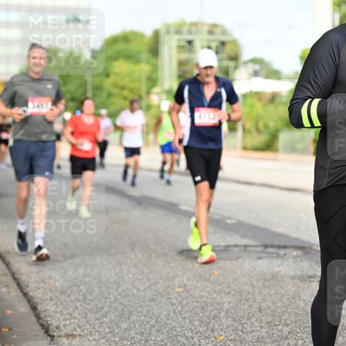 06.09.2026 - CURREX Alsterlauf Dr. Thomas Lammeyer http://msf.ph/oto/10136656 06.09.2026 10:01:50 Laufen 2625 meine-sportfotos.de