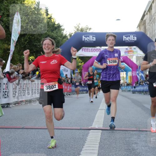 06.09.2026 - CURREX Alsterlauf Yannick Fuchs http://msf.ph/oto/10136660 06.09.2026 09:44:49 Ziel 2442, 2452, 2610, 3226, 3445, 3671, 3802, 3803, 4039, 5286, 8264 meine-sportfotos.de