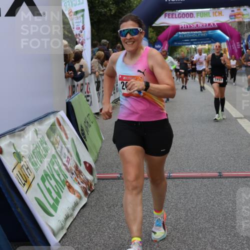 06.09.2026 - CURREX Alsterlauf Strokosch-Dieckow http://msf.ph/oto/10136661 06.09.2026 09:58:49 Ziel 2017, 2034, 2244, 2711, 3078, 3313, 3691, 4265, 4695, 4747, 5557, 5661, 5706, 5764, 5810, 5964, 6111 meine-sportfotos.de