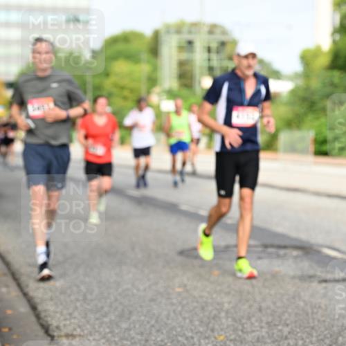 06.09.2026 - CURREX Alsterlauf Dr. Thomas Lammeyer http://msf.ph/oto/10136662 06.09.2026 10:01:51 Laufen  meine-sportfotos.de