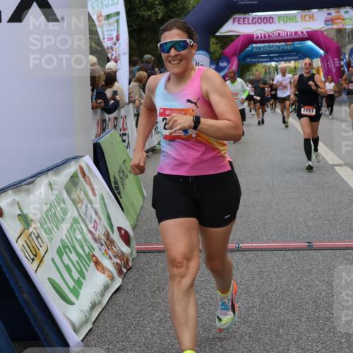 06.09.2026 - CURREX Alsterlauf Strokosch-Dieckow http://msf.ph/oto/10136668 06.09.2026 09:58:49 Ziel 2017, 2034, 2244, 2711, 3078, 3313, 3691, 4265, 4695, 4747, 5557, 5661, 5706, 5764, 5810, 5964, 6111 meine-sportfotos.de
