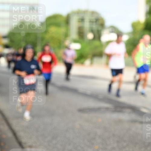 06.09.2026 - CURREX Alsterlauf Dr. Thomas Lammeyer http://msf.ph/oto/10136695 06.09.2026 10:01:54 Laufen  meine-sportfotos.de