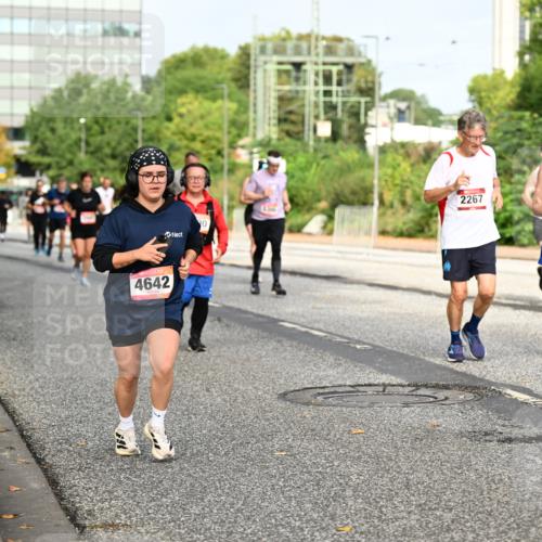 06.09.2026 - CURREX Alsterlauf Dr. Thomas Lammeyer http://msf.ph/oto/10136698 06.09.2026 10:01:54 Laufen 4642, 80, 2267, 38 meine-sportfotos.de