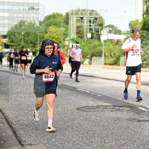 06.09.2026 - CURREX Alsterlauf Dr. Thomas Lammeyer http://msf.ph/oto/10136700 06.09.2026 10:01:54 Laufen 4642, 2267, 38 meine-sportfotos.de